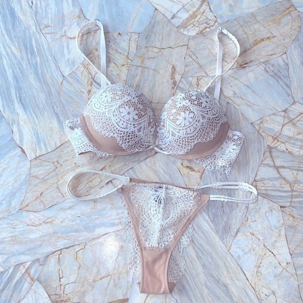 2 Pc Matching Set Victoria Secret Very Sexy Pushup Bra 32A + Panty Small